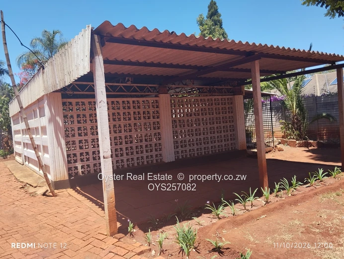 Mount Pleasant, Harare North — 3-Bed on 4047m² w/ Pool & Borehole