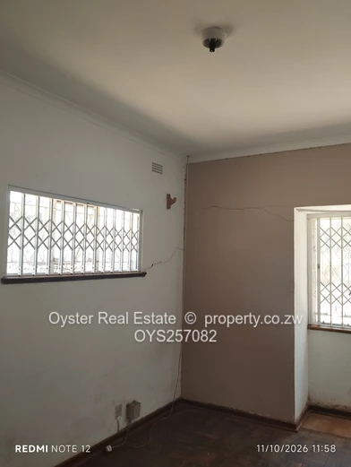Mount Pleasant, Harare North — 3-Bed on 4047m² w/ Pool & Borehole